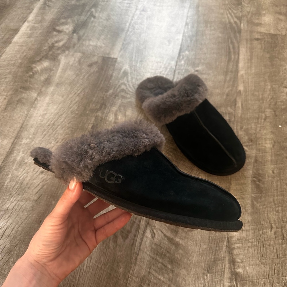 UGG Scuffette II Suede Slippers Size 10